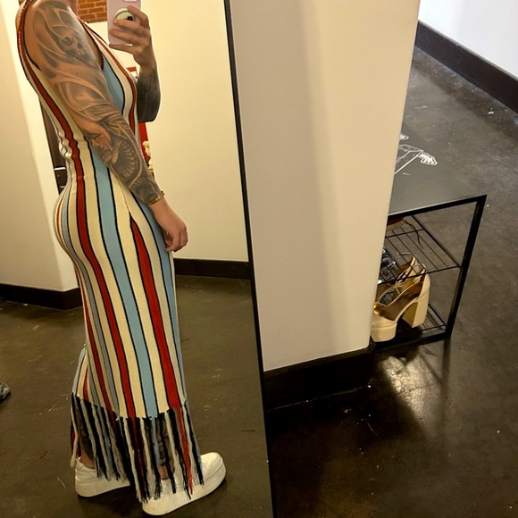 Vestique Maxi Dress (Medium) - Picture 7 of 8